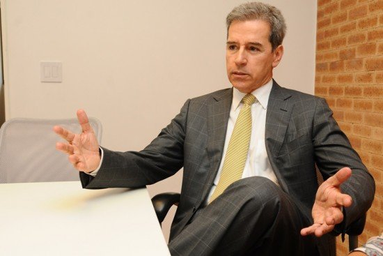 Coaf aponta movimentações suspeitas de R$ 27,2 milhões do Banco Master ao Metrópoles, ligado ao ex-senador Luiz Estevão