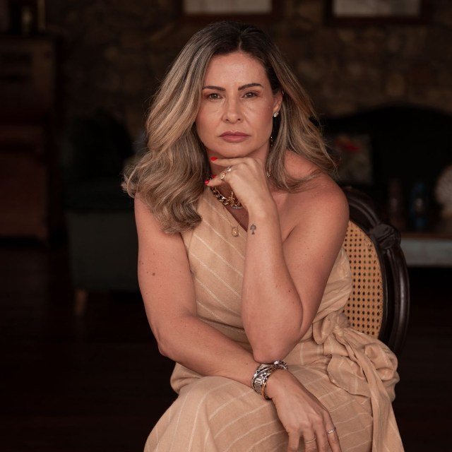 Retrato de adriana de andrade ramos borrachini