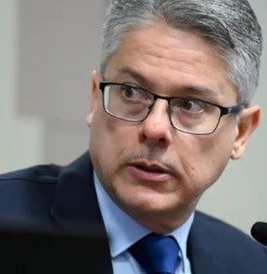 Senado: Relator da CPI do Crime Organizado sugere que país pode ter primeiro ministro de tribunal superior preso