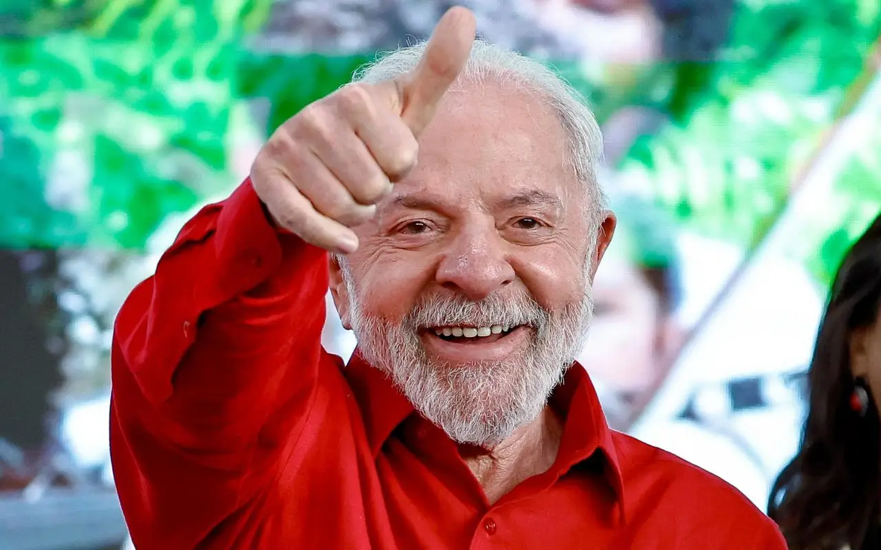 Desgaste em alta: desaprovação a Lula volta a superar aprovação, indica pesquisa