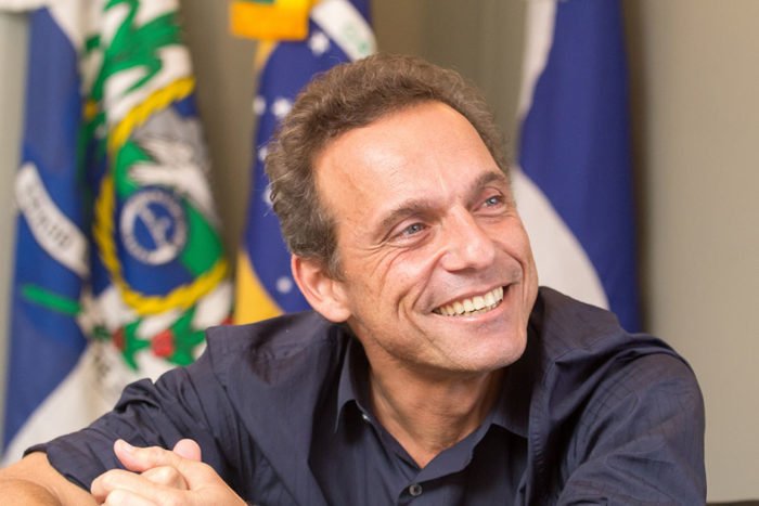 SITUAÇÃO JURÍDICA DE DR. ALUÍZIO PÕE CANDIDATURA A DEPUTADO FEDERAL SOB ANÁLISE DA JUSTIÇA ELEITORAL